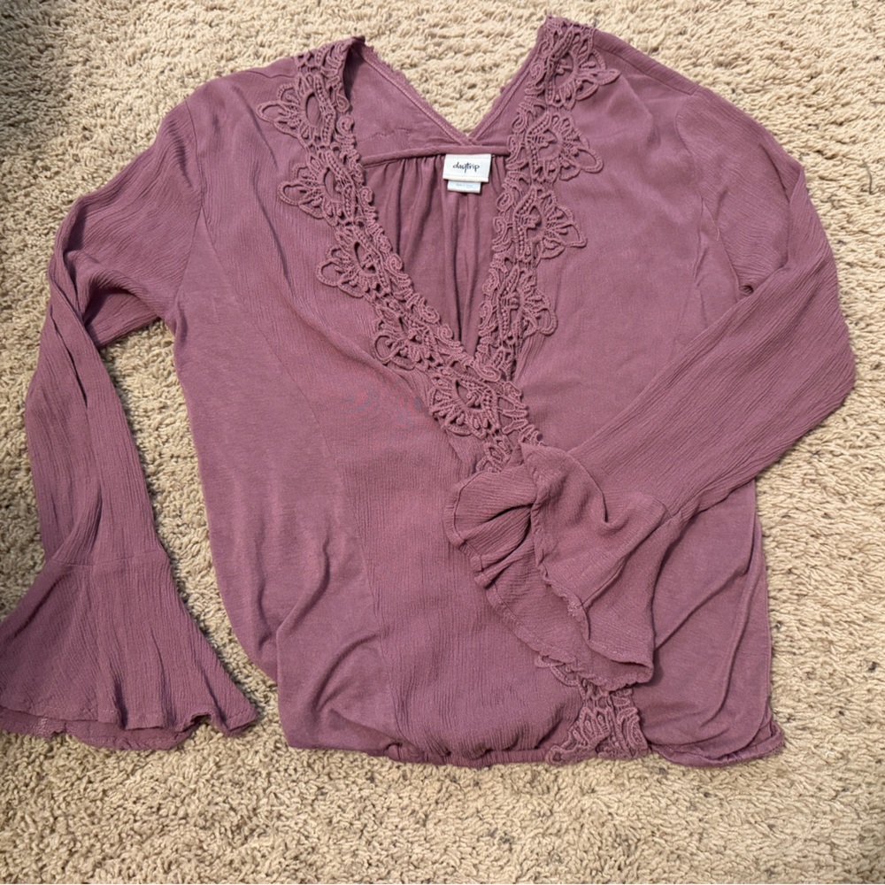 Daytrip Mauve Lace Accent Women's Blouse